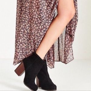 EUC Jeffrey Campbell Rumble booties